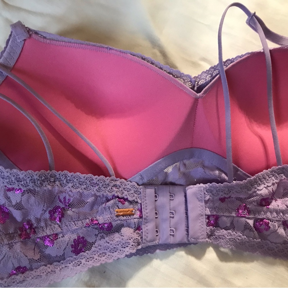 Pink bra - Picture 5 of 5